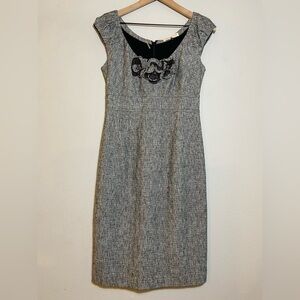REBECCA TAYLOR Lined Fitted Flower Dress Gray Size 6 Sheath